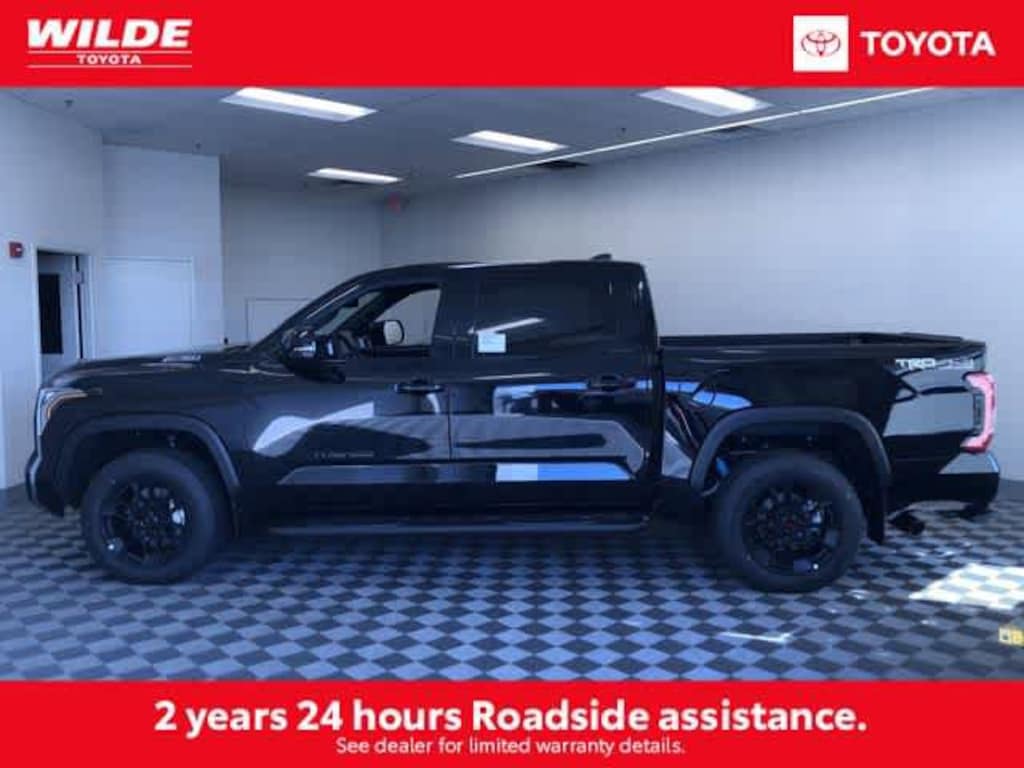 New 2026 Toyota Tundra i-FORCE MAX Limited LIMITED CREWMAX 5.5