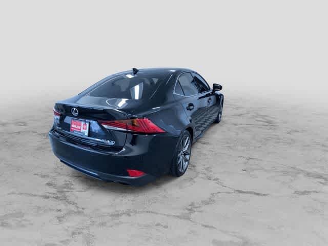 Thumbnail: 2017 Lexus IS - 10