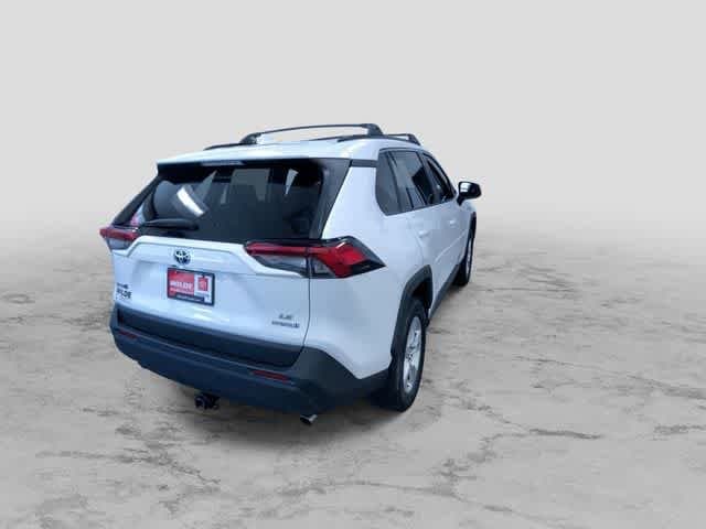 Thumbnail: 2019 Toyota RAV4 - 10