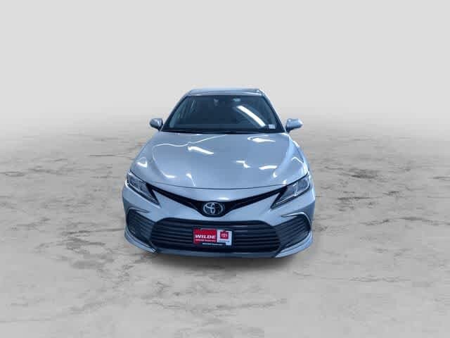 2023 Toyota Camry LE photo 4