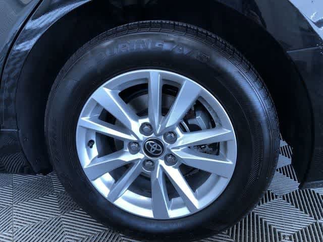 Thumbnail: 2025 Toyota Camry - 15