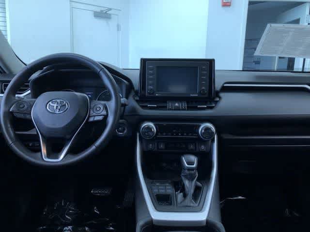 Thumbnail: 2021 Toyota RAV4 - 18