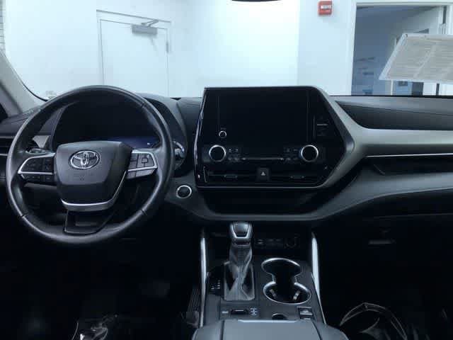 Thumbnail: 2024 Toyota Highlander - 19