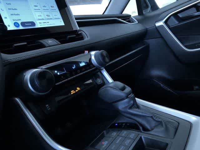 Thumbnail: 2025 Toyota RAV4 - 30