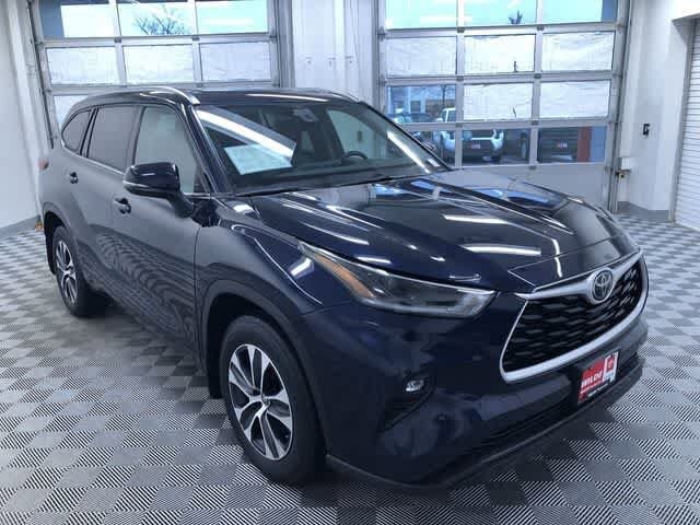 Thumbnail: 2021 Toyota Highlander - 36