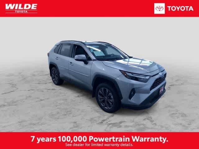 Thumbnail: 2022 Toyota RAV4 - 3