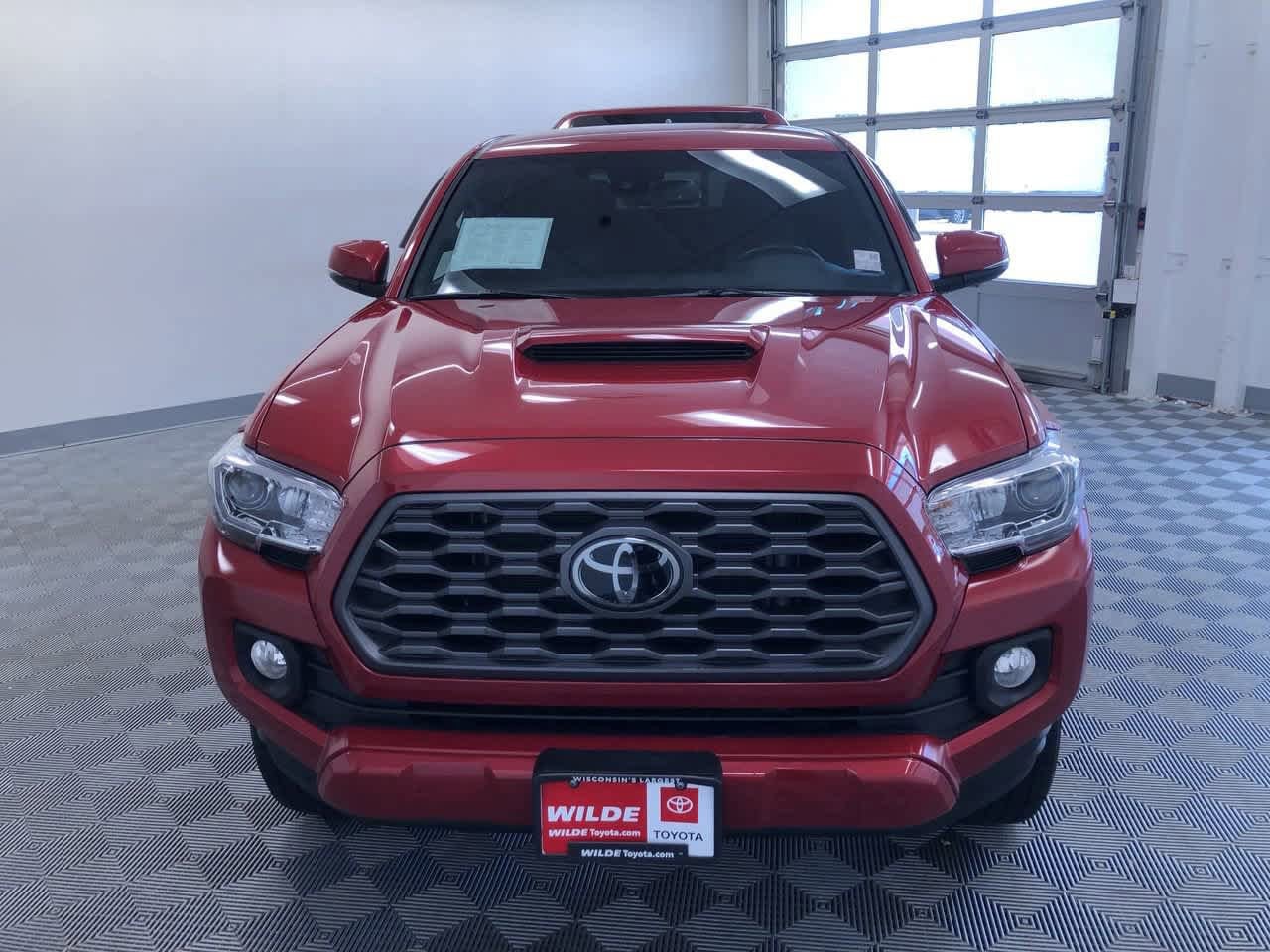 Thumbnail: 2022 Toyota Tacoma - 8