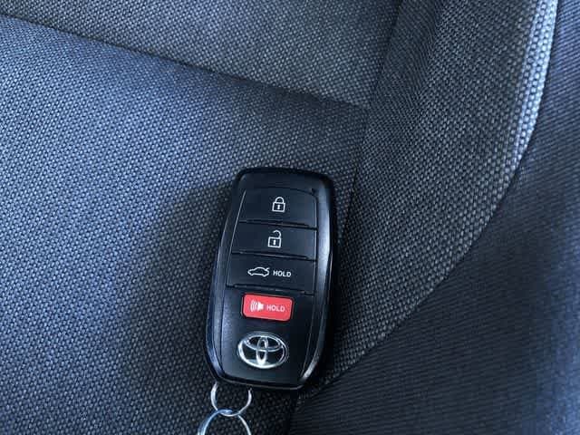 Thumbnail: 2025 Toyota Camry - 32