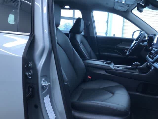 Thumbnail: 2025 Toyota Grand Highlander - 24