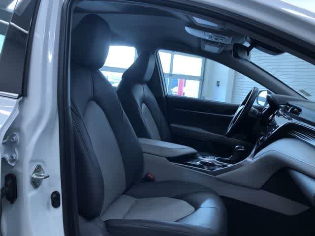 Thumbnail: 2020 Toyota Camry - 21