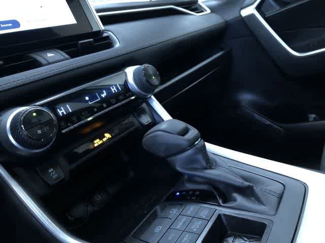 Thumbnail: 2025 Toyota RAV4 - 29