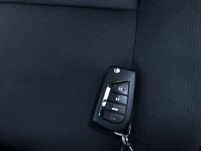 Thumbnail: 2025 Toyota Corolla - 31