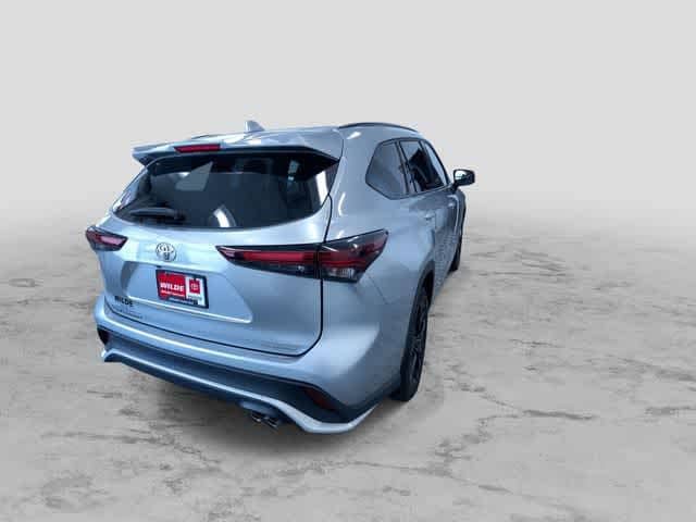 Thumbnail: 2025 Toyota Highlander - 12