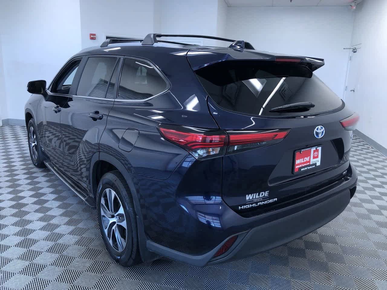 2023 Toyota Highlander XLE 12
