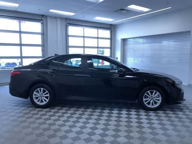 2026 Toyota Camry LE - Photo 33