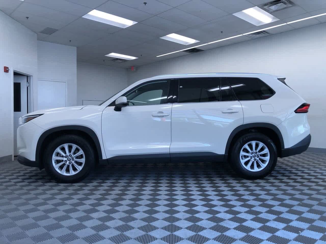 Thumbnail: 2024 Toyota Grand Highlander - 11
