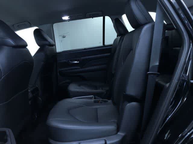 Thumbnail: 2025 Toyota Grand Highlander - 22