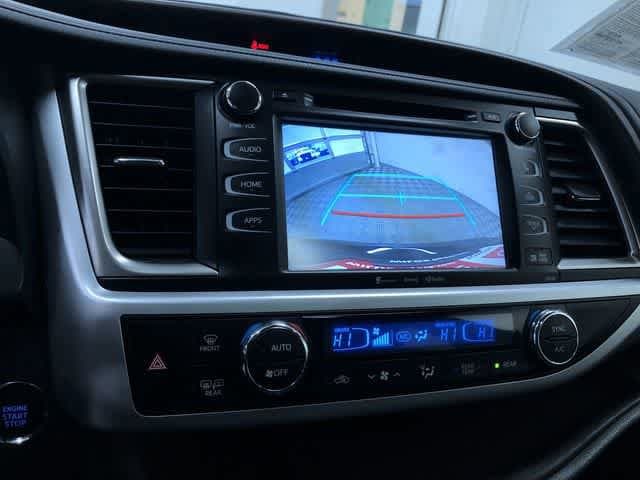 Thumbnail: 2019 Toyota Highlander - 27