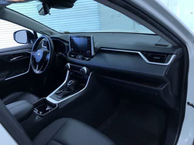 Thumbnail: 2020 Toyota RAV4 - 23