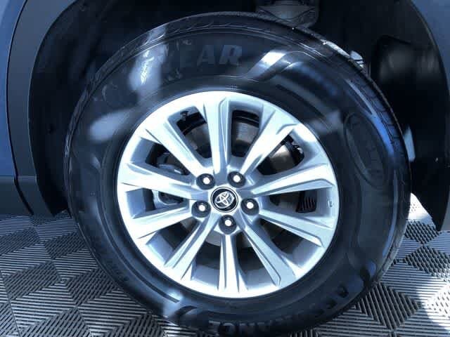 Thumbnail: 2025 Toyota Grand Highlander - 16