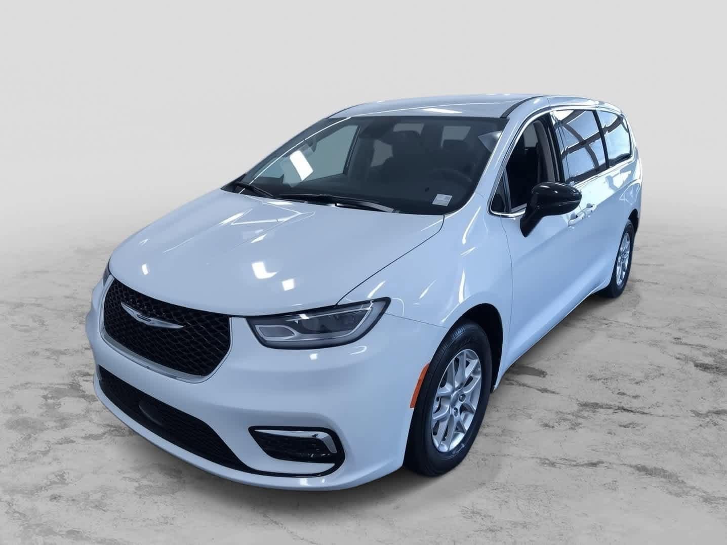 2024 Chrysler Pacifica Touring L -
                  West Allis, WI