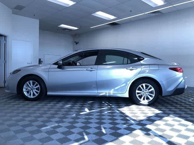 Thumbnail: 2025 Toyota Camry - 12