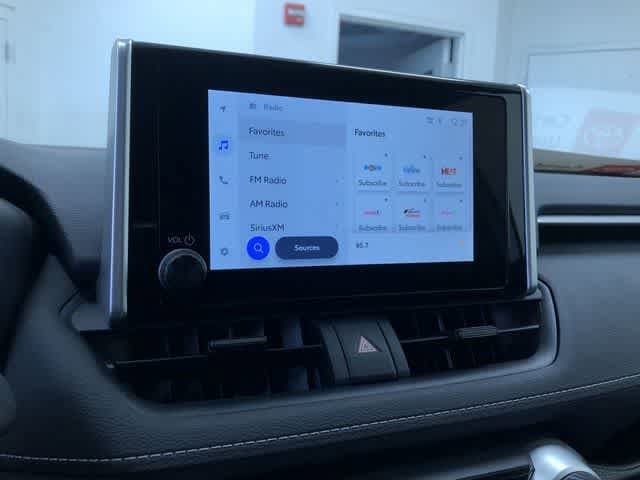 Thumbnail: 2025 Toyota RAV4 - 28