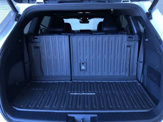 Thumbnail: 2023 Toyota Highlander - 34