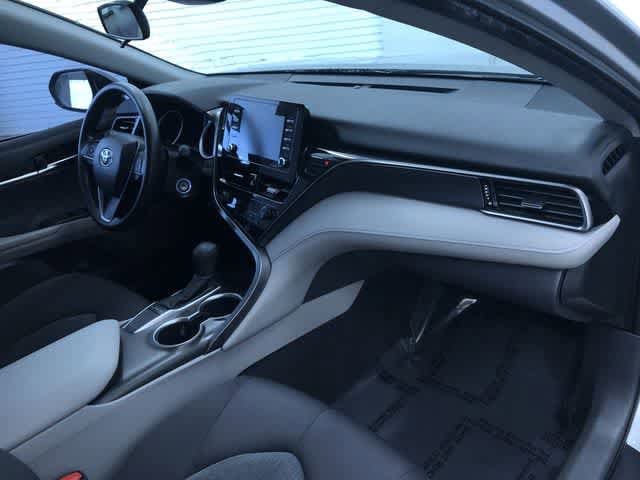 Thumbnail: 2022 Toyota Camry - 23