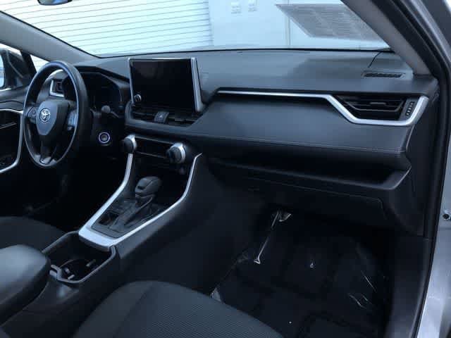 Thumbnail: 2025 Toyota RAV4 - 23