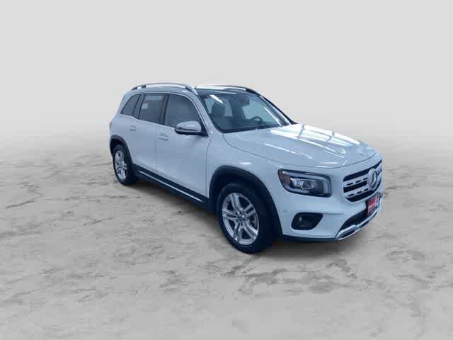 Thumbnail: 2021 Mercedes-Benz GLB - 3