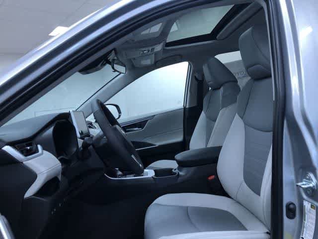 Thumbnail: 2025 Toyota RAV4 - 10