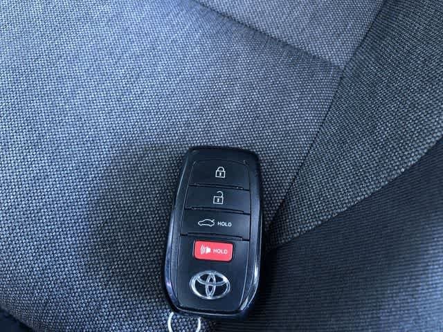 Thumbnail: 2025 Toyota Camry - 31