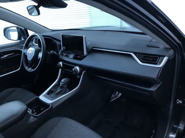 Thumbnail: 2025 Toyota RAV4 - 23