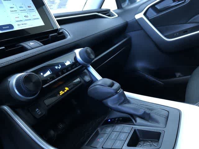 Thumbnail: 2025 Toyota RAV4 - 29