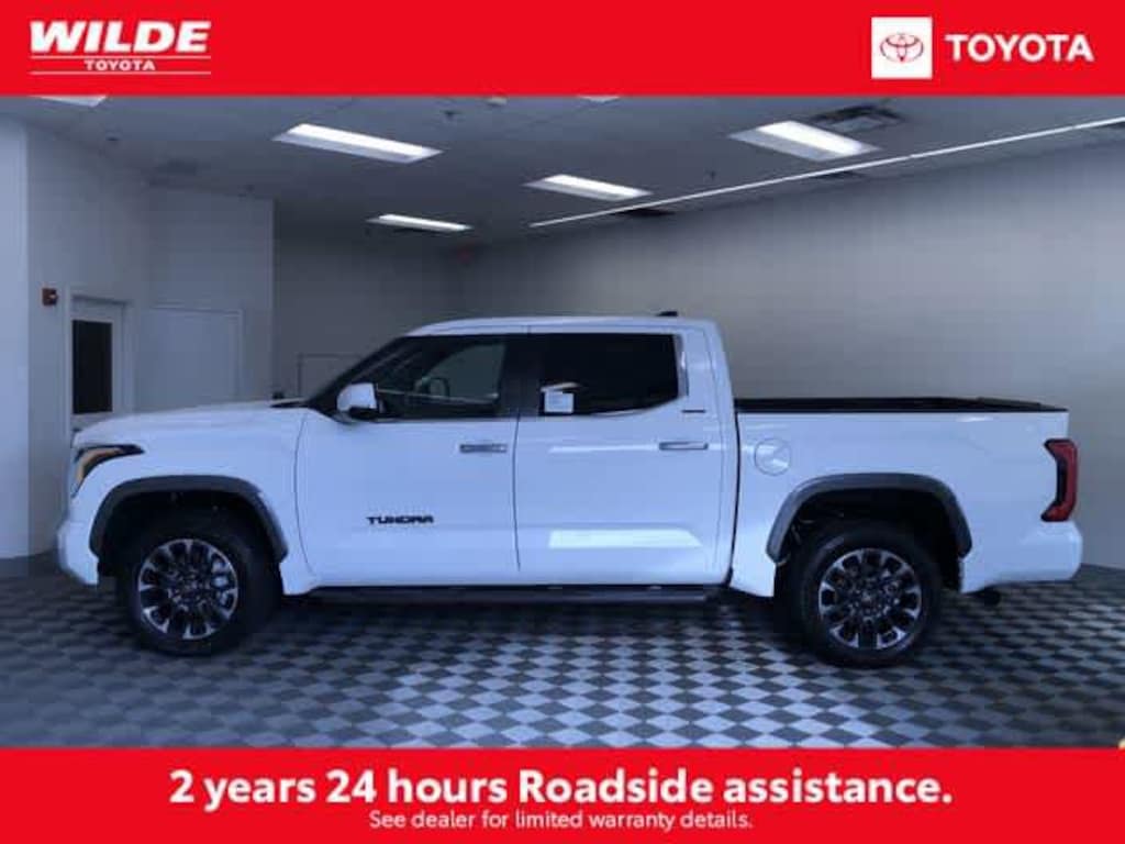 New 2026 Toyota Tundra Limited LIMITED CREWMAX 5.5