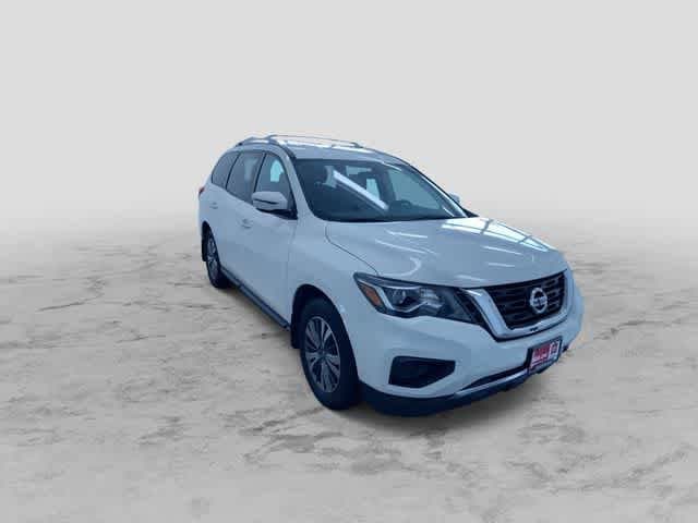 Thumbnail: 2017 Nissan Pathfinder - 3