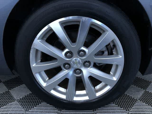 Thumbnail: 2013 Chevrolet Malibu - 17