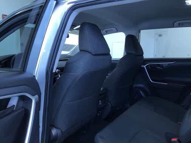 2025 Toyota RAV4 LE - Photo 19
