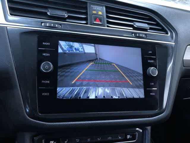 Thumbnail: 2021 Volkswagen Tiguan - 28