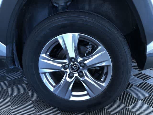 Thumbnail: 2025 Toyota RAV4 - 17