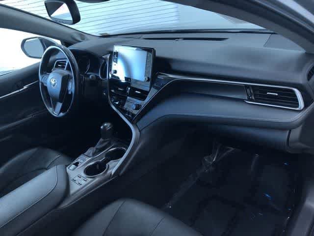 Thumbnail: 2022 Toyota Camry - 15