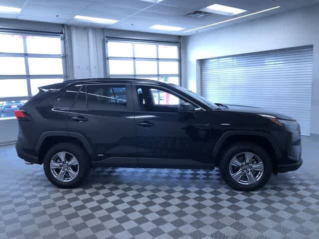 Thumbnail: 2025 Toyota RAV4 - 35