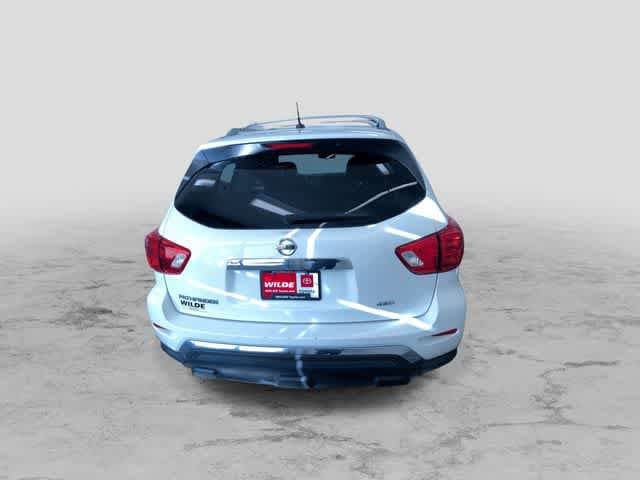 Thumbnail: 2017 Nissan Pathfinder - 9