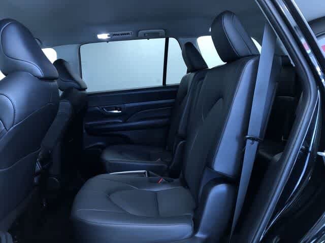 Thumbnail: 2025 Toyota Grand Highlander - 13