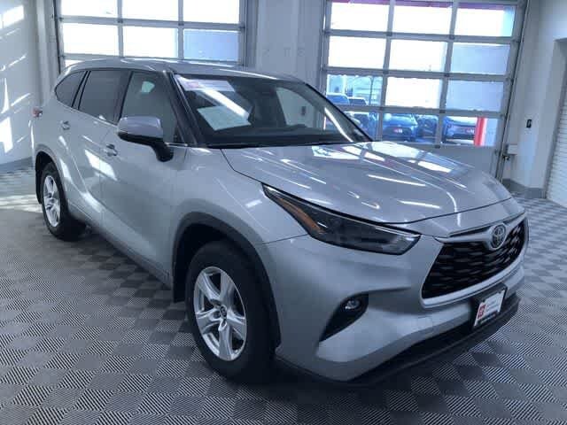 Thumbnail: 2024 Toyota Highlander - 30