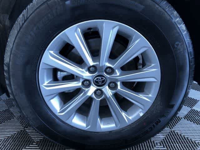 Thumbnail: 2025 Toyota Grand Highlander - 16