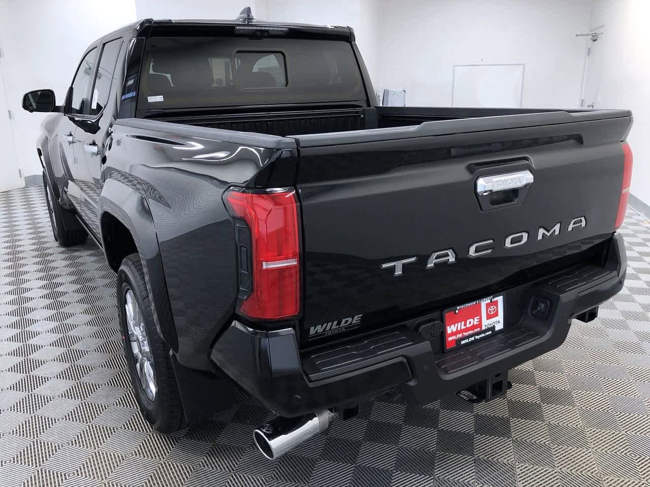 2024 Toyota Tacoma Limited 3