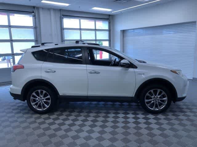 Thumbnail: 2016 Toyota RAV4 - 36