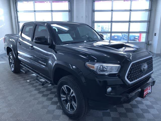 Thumbnail: 2019 Toyota Tacoma - 8